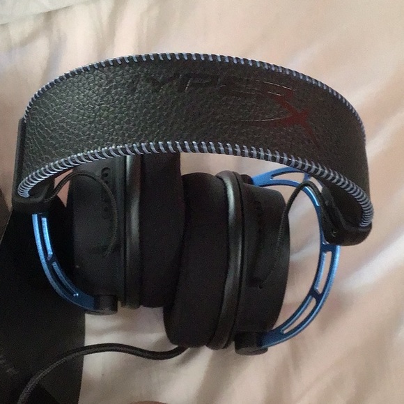 Hyperx Cloud Alphas 7.1 Gaming Headset - Picture 5 of 6